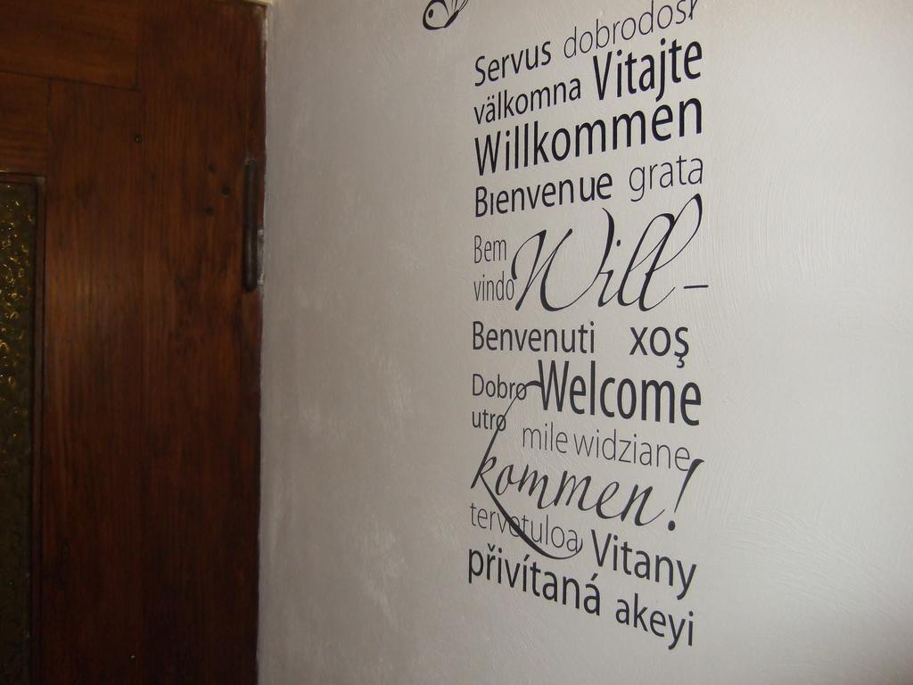 Вилла Kleines Winzerhauschen Бремм Номер фото